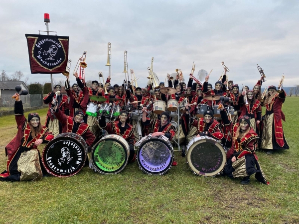 Guggenmusik Kostüm- Tausch ab März 26